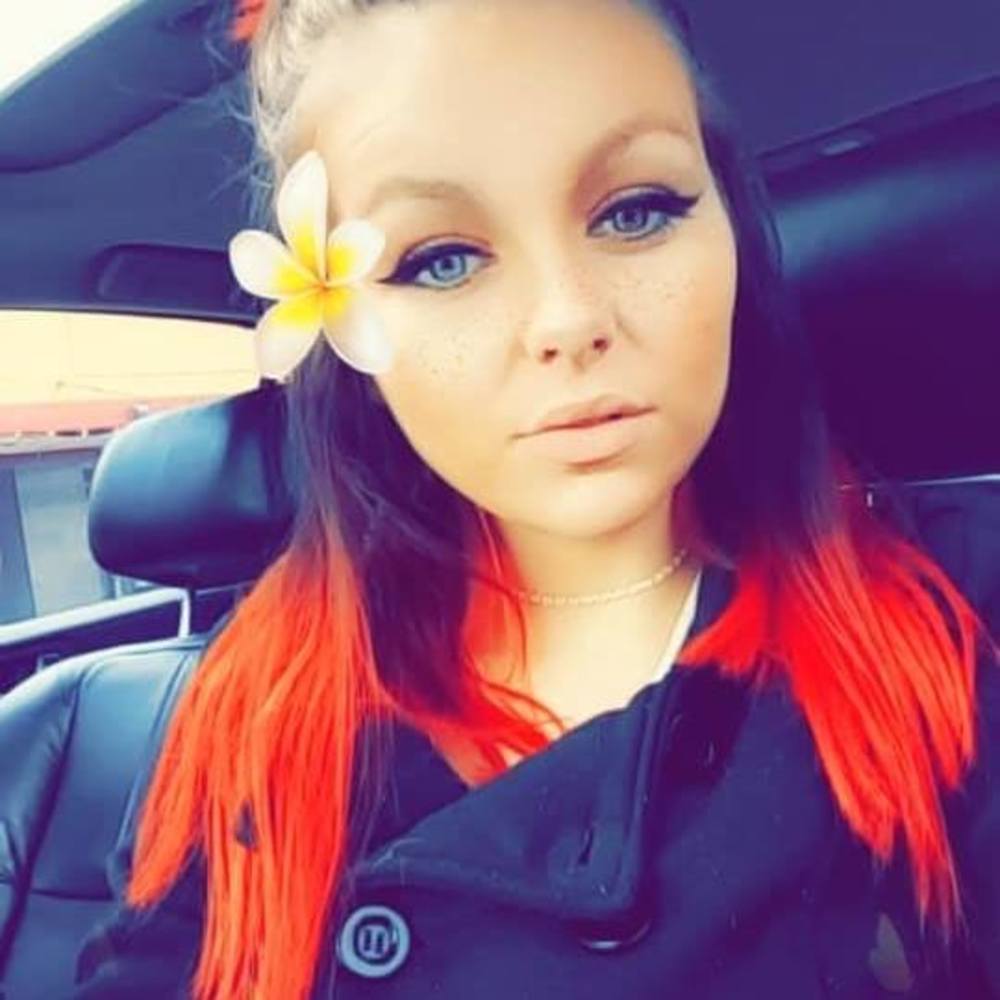 Meet your Posher, Danielle